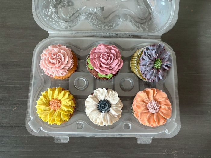 6種のお花のカップケーキ