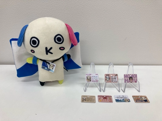 プラスチックカード印刷の研美社、“ぬい活×デジタル”の新提案　 推しに簡単アクセスできる「ぬい活カード」を開発、本格販売開始