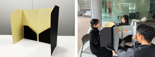 近大生が開発した飛沫対策ボード「ファイルDeガード」(左)、「ファイルDeガード」使用時の様子(右)