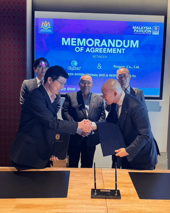 リアン_GLYKEN社_調印式