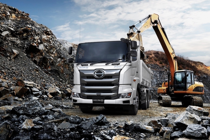 日野自動車製 豪州向け大型トラック日野700シリーズ FS 画像提供:日野自動車株式会社