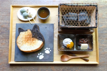 【最高の朝食を】猫型食パンと団子を七輪でベイク!夏にととのう甘味処カフェ「eXcafe祇園新橋」の2時間限定朝ごはん