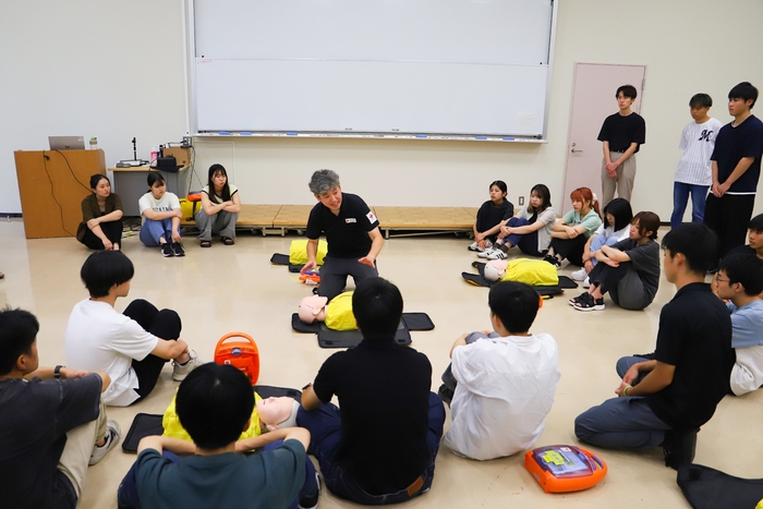 9月2日に実施した「防災・復興学入門B」実技講習の様子