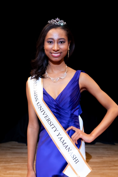 現役モデルとしても活躍している中田玲奈