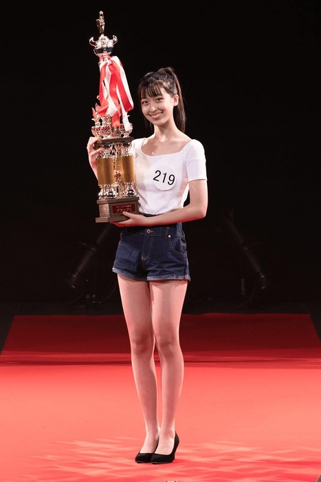 グランプリ 岩堀 にこ