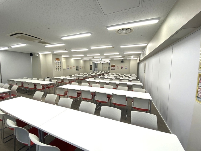 プレイスペースは200席