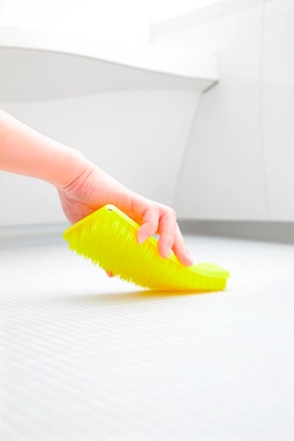 梅雨時期のカビ対策！清掃用品メーカーが最新コラムを公開　 カビの発生初期に対応できる清掃用品も紹介