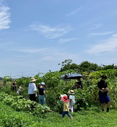 子どものスマホ依存が急増する夏休み、身体にも心にも悪影響が　 九十九里でスマホを手放し、畑仕事や水遊びの親子プログラムを開催