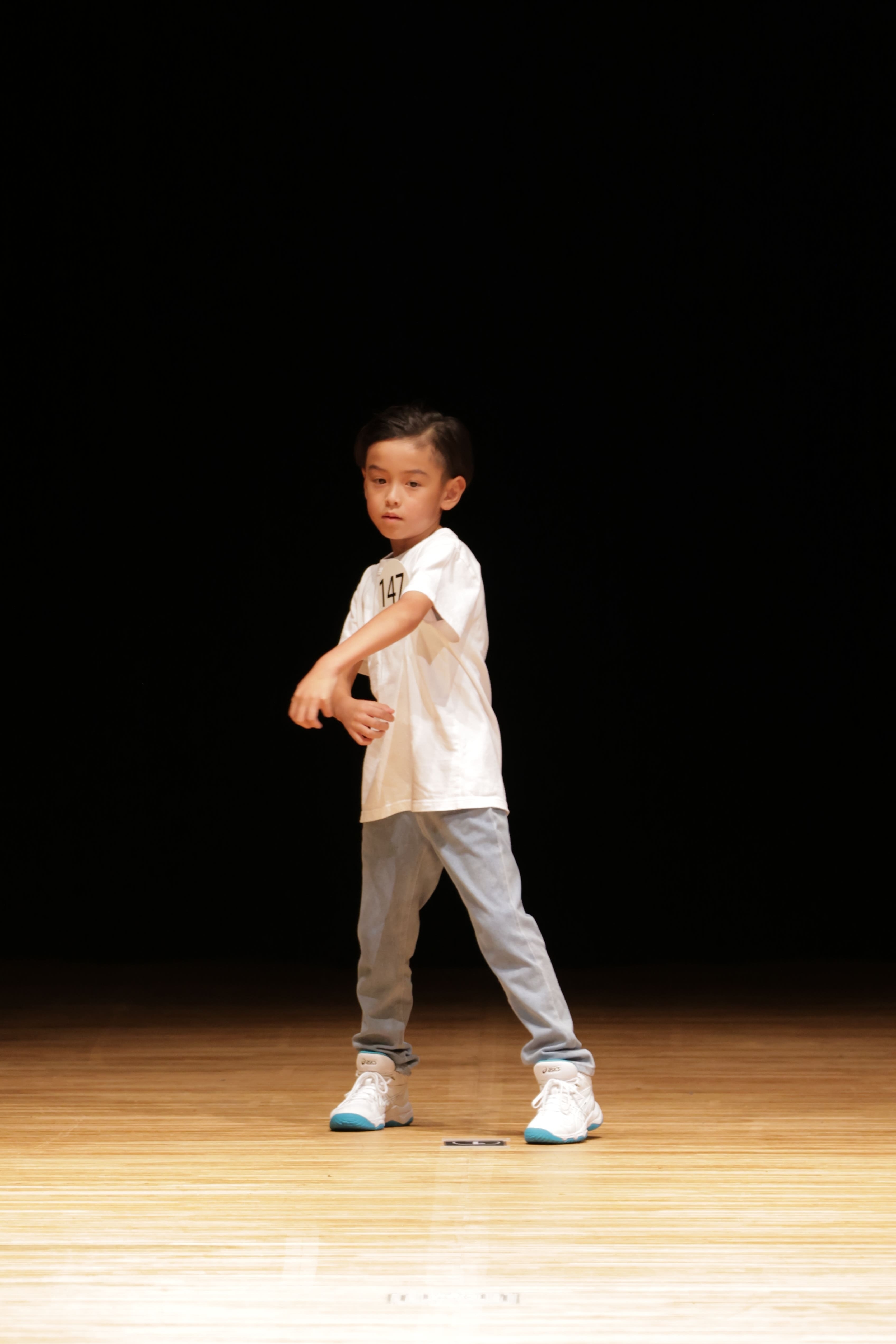 キッズ部門賞 大塚 理央さん ランウェイ