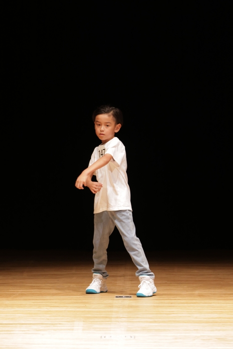 キッズ部門賞 大塚 理央さん ランウェイ