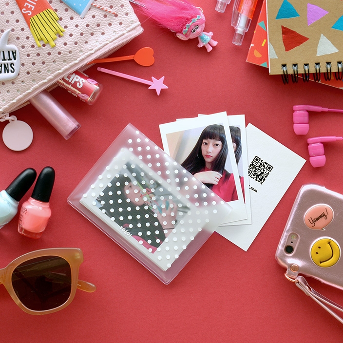 住所・名前・電話番号・メアドがいらない! 写真とQRコードだけのミニマム名刺『TOLOT I.D.』18枚セット300円で新登場