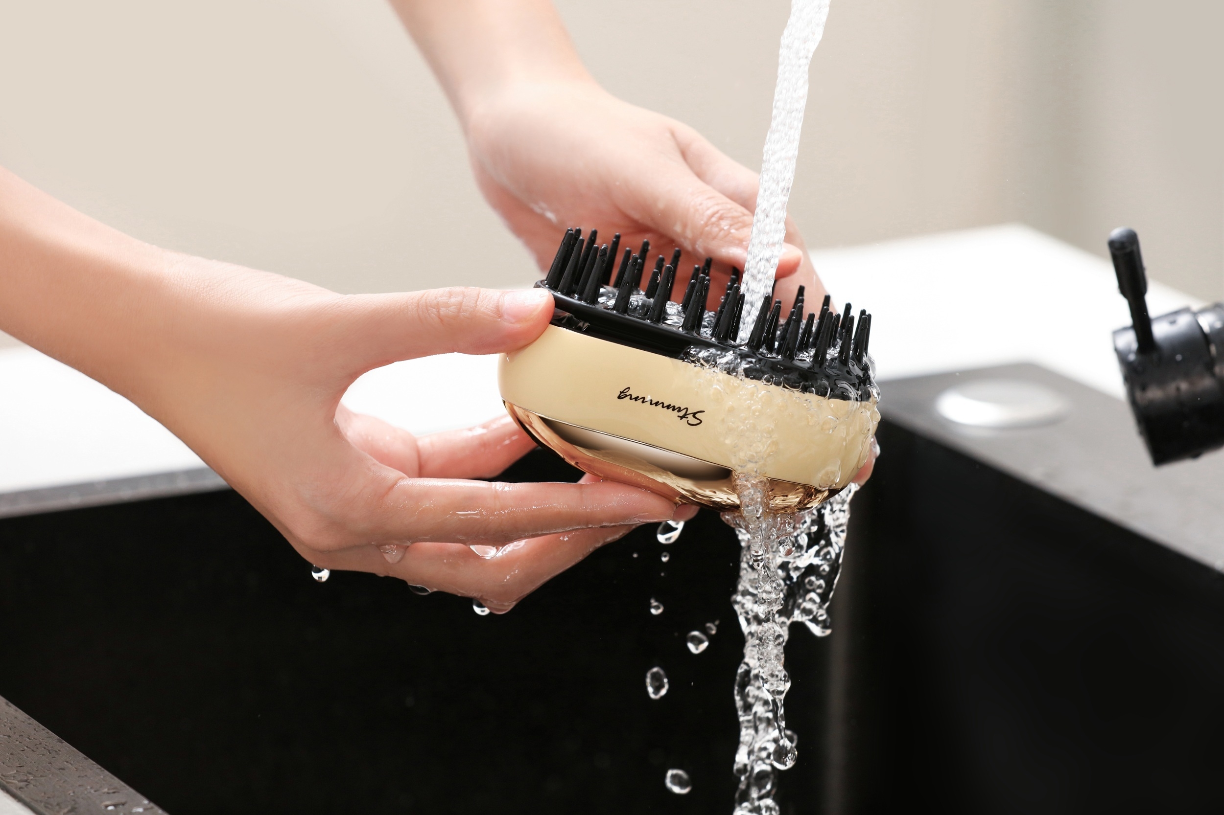 使い終わったら水で洗えて清潔で衛生的