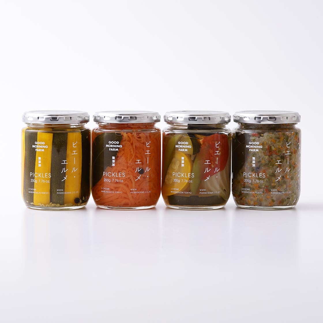 ピクルス 各1,458円~(約220g) 。愛媛県産の野菜を中心に使い、一つずつ丁寧に手作りされたピクルス。※旬の野菜を使っているので、内容は季節によって異なります。