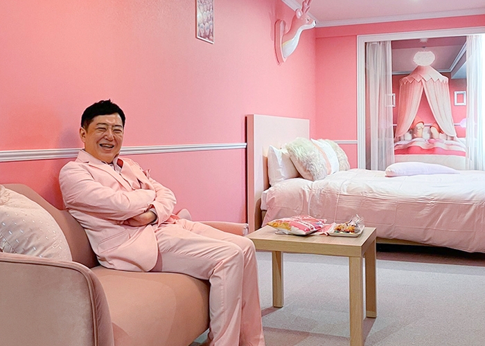 『岩下の新生姜の部屋 ~New Ginger Room~』に試泊した岩下食品・岩下社長