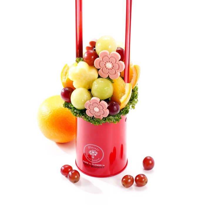 メロンやパイナップルなどフレッシュなフルーツでヘルシーに!