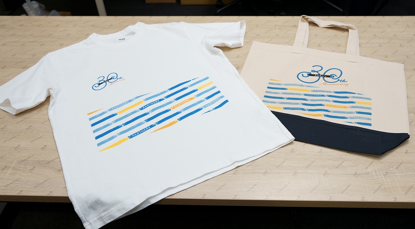 Tシャツとトートバッグにプリントした例