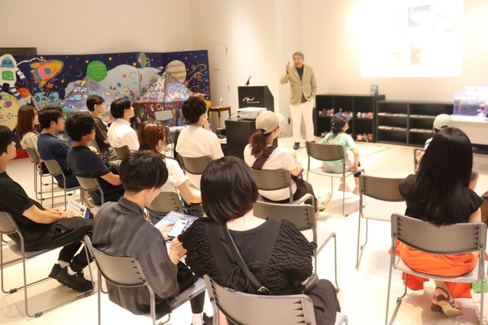 多くの参加者でにぎわったトークイベント