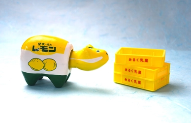 ご当地牛乳べこ「赤べこ×レモン牛乳」5月19日より予約受付開始！