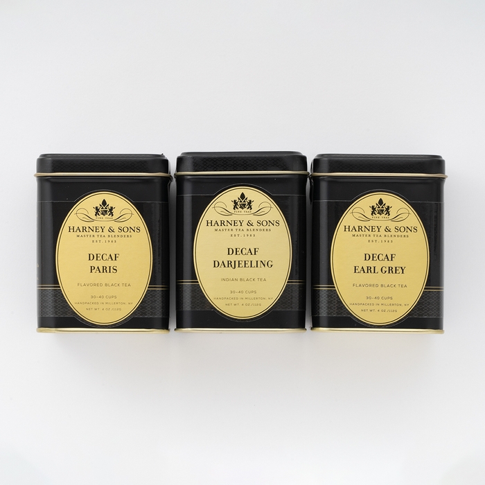 <デカフェ・パリ、デカフェ・ダージリン、デカフェ・アールグレイ すべてルースリーフ 各3,240円(税込)>