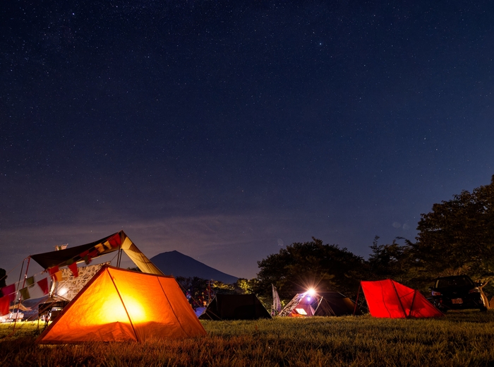 火を灯すとコットンカラーが映える