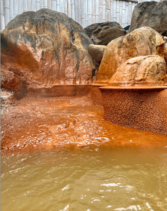 酸化鉄が多く含まれている壱岐の温泉