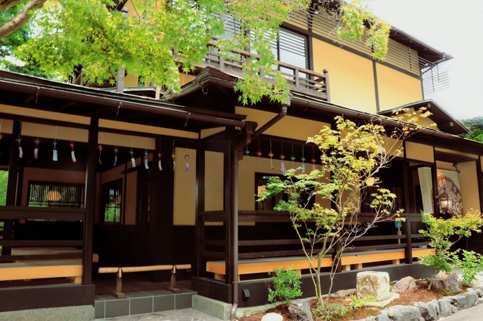 円山公園内に暖簾を構えるeXcafe祇園八坂
