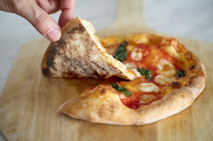 ピザオーブンで焼いたピザ