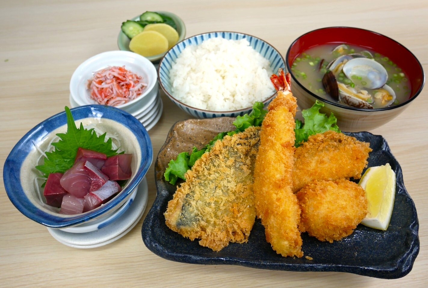 ミックスフライ定食 1,680円(税込)