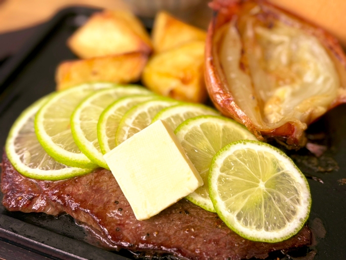 「波乗りレモンステーキ」3,850円(税込)