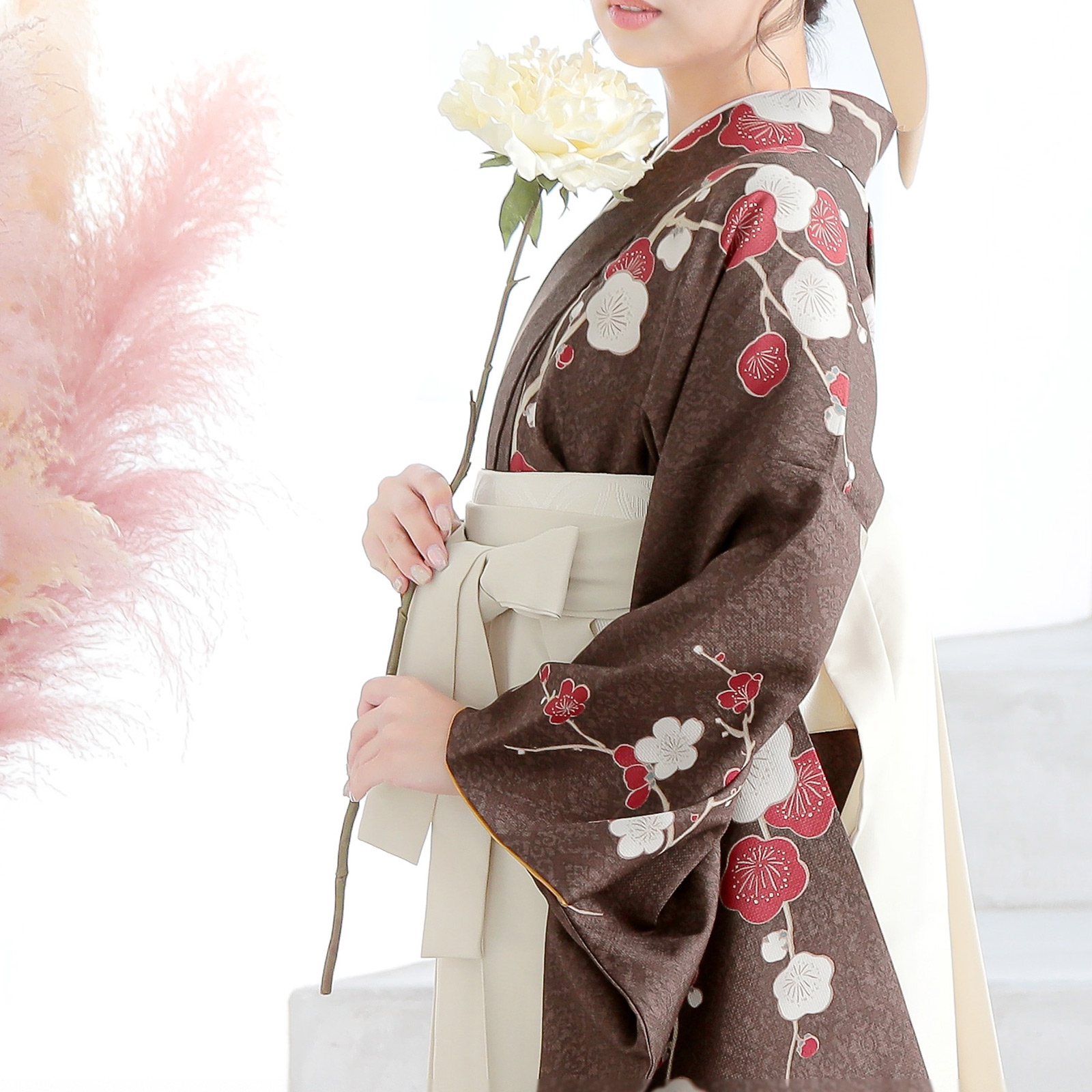 D.梅が枝 焦茶色