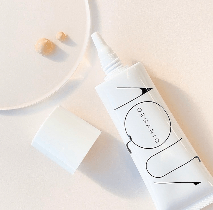 オーガニックモイストメイクアップベース  2,860円(税込)