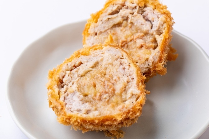 ワゴン販売・丸メンチカツ