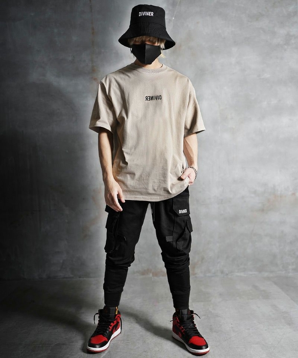 Exaggerate Box Logo TEE（ベージュ）