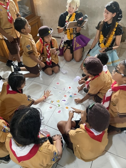 カルタで日本語を知る