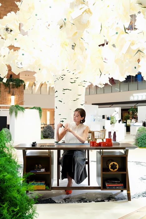 モンブランの万年筆を愛用しているという田丸麻紀氏