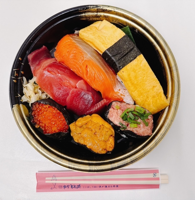 でかすぎっっ！6貫にぎり！