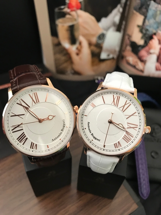 パリ発ブランドx「アントニオ・ボガディ」 世界で唯一のアシメントリーデザインの時計