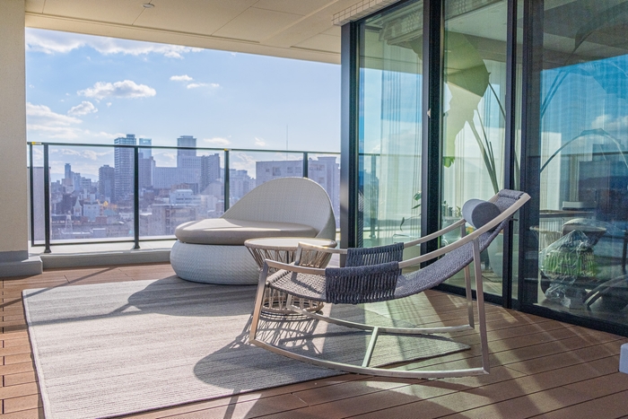 マンションバルコニー納品事例 アウトドア対応 家具&ラグ