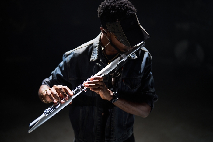 『Aerophone Brisa』 演奏イメージ (1)