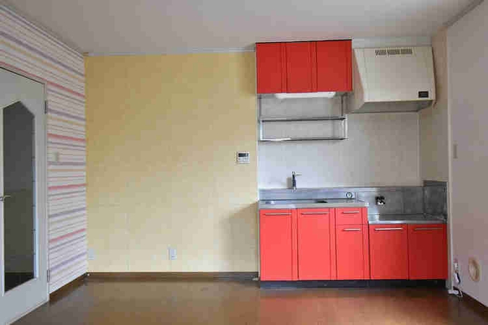 リノベーション前のLDK。よくありがちな賃貸の部屋