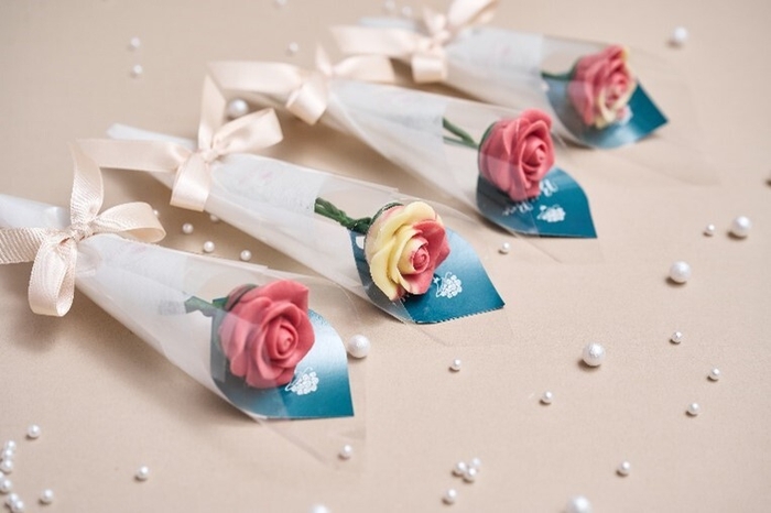 【季節限定商品】ベルローズ・ボヌール 1本ブーケ(フィルムラッピングG)1