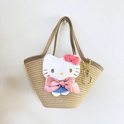 サンリオキャラクターのぬいぐるみ付カゴバッグ。いやしのキャラクターが存在感抜群のバッグです。