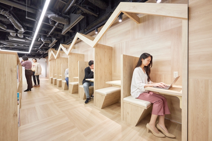 2F「Library」図書スペース・個別ブース