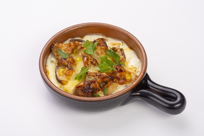 とろ~りチーズの会津の味噌漬けチキングラタン 1,540円(税込)