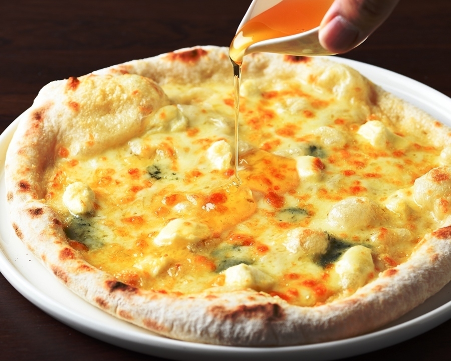 人気のPIZZA タントフォルマッジ1,580円(税込1,738円)