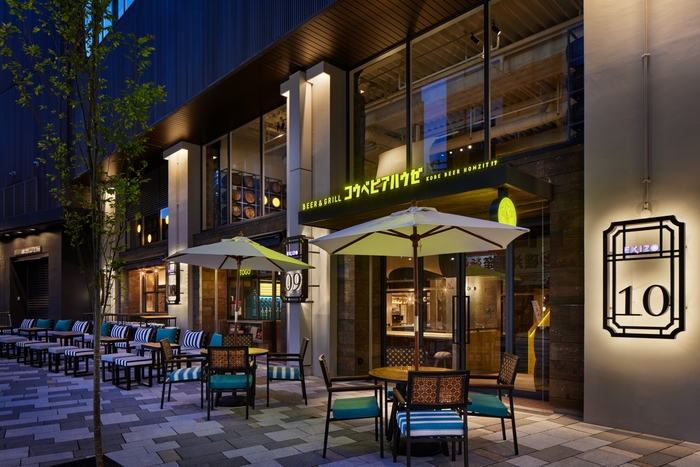 BEER&GRILLコウベビアハウゼ 夜のテラス席