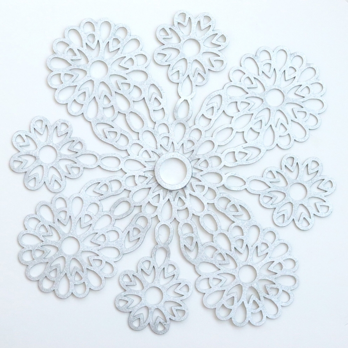 錫のペンダントライト 花2