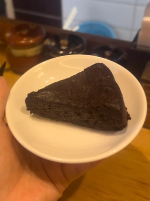 中学生時に起業した社長有する株式会社SOSと 現役の製菓学生・北谷桜良のコラボスイーツが大阪3店舗で 2025年9月25日より販売開始！