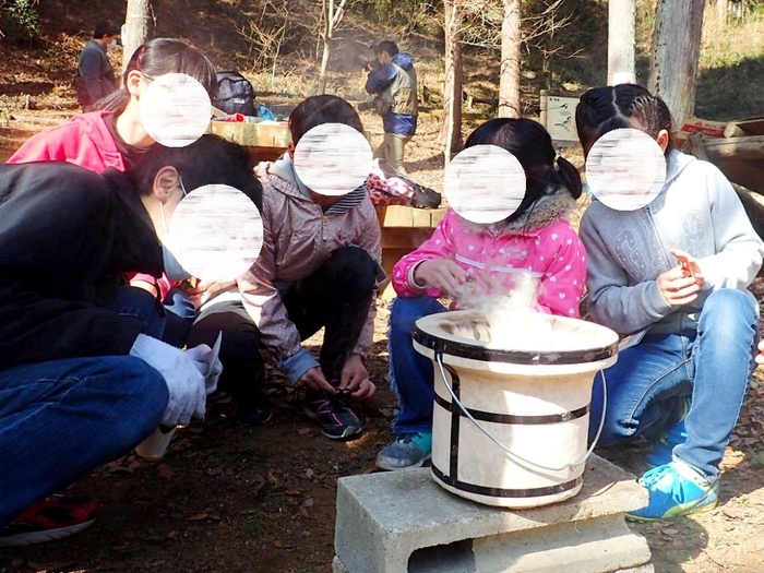 煙がたくさん出てきたよ!と大はしゃぎ