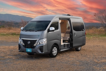 シャワールームつきキャンピングカー新型「レクビィ イゾラ」 ジャパンキャンピングカーショー2024で展示